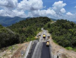 Jalan Trans Papua Jayapura-Wamena Tuntas November 2026, Kendaraan Lancar Berjalan
