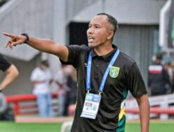 Uston Nawawi Masih Jadi Rekor Keeper Terbaik, Tapi Bonek Minta Dia Pergi dari Persebaya Surabaya