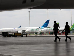 Strategi Garuda dan AirAsia Tingkatkan Kinerja, Bisa Untung 2026?