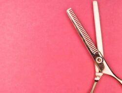 5 Tips Merawat Rambut Panjang agar Tetap Sehat dan Halus