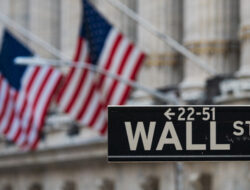 Wall Street Naik Menjelang Pengumuman Suku Bunga Fed