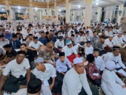 Vilmei Bawa Donasi Rp 300 Juta ke Aceh, Langsung Live di Warung Ayam Pramugari