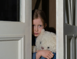 9 Hal yang Tidak Boleh Dihina pada Anak