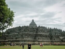 Video viral pengunjung lansia di Borobudur kehilangan fasilitas, ini jawaban pengelola