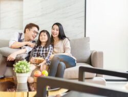 7 Perilaku Kecil yang Membedakan Orang yang Dibesarkan dengan Kasih Sayang dan yang Tumbuh dalam Kondisi Berbeda