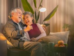 Delapan Kebiasaan Harian yang Membuat Orang Tua Bahagia, Bukan Hanya Tua dan Pahit