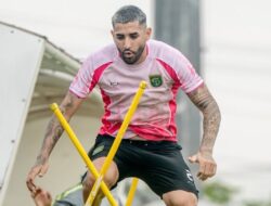 Religius dan Rajin! Pesan Bruno Paraiba Kepada Bonek Bangkitkan Optimisme Persebaya Surabaya ke Papan Atas