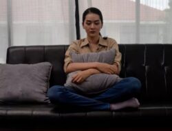 Jika Emosi Tak Pernah Dibicarakan, Ini 8 Kebiasaan yang Muncul Saat Ini