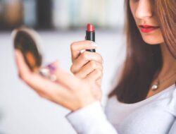 Bisakah Lipstik Membatalkan Puasa? Ini Jawabannya