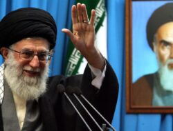 Iran di Jalur Kritis: Politik, Agama, dan Kepemimpinan Ali Khamenei