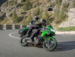 Kawasaki Versys 650 – Motor Touring untuk Berkendara Keliling Jalan!
