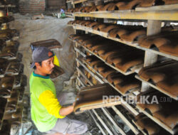 Dari Jatiwangi, Atap-Atap Tetap Berdiri