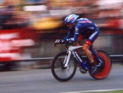 Lance Armstrong, Nama Besar yang Didirikan di Atas Palsu dan Tipu Daya