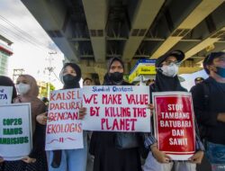 Mahasiswa Protes di Depan DPRD Kalsel, Desak Tindakan Tegas Tambang Ilegal