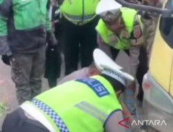 Wanita Tabrak Pria Saat Berbelok, Korban Cedera Parah