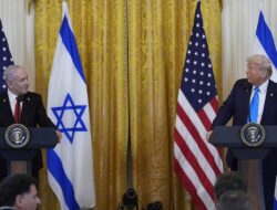 AS-Israel Serang Iran, Khamenei Tewas, Trump Terbongkar