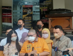 Dokter Richard Lee Ditahan di Polda Metro Jaya, Bungkam Saat Dibawa ke Sel
