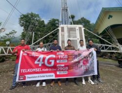 Telkomsel hadirkan COMBAT di Desa Sadi Belu, warga bebas video call tanpa gangguan
