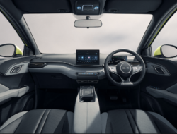 Pilih Mobil LCGC atau BYD Atto 1 untuk Kendaraan Pertama?