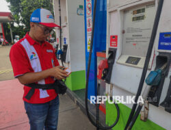 Indef: Penyesuaian Harga BBM Nonsubsidi Sesuai Harga Minyak Global
