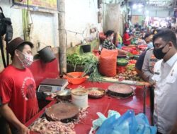 Harga plastik naik 50 persen, pedagang Pasar Pamarican Ciamis keluhkan modal membengkak